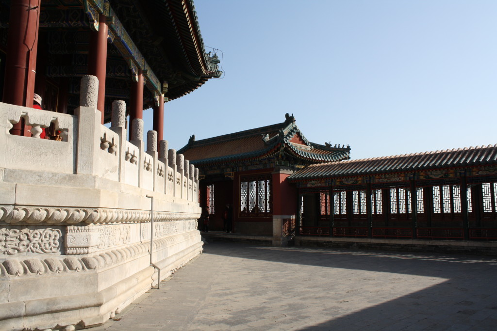 the veranda surrounding the tower of buddhist incense is a prime spot for feeling the lake breeze